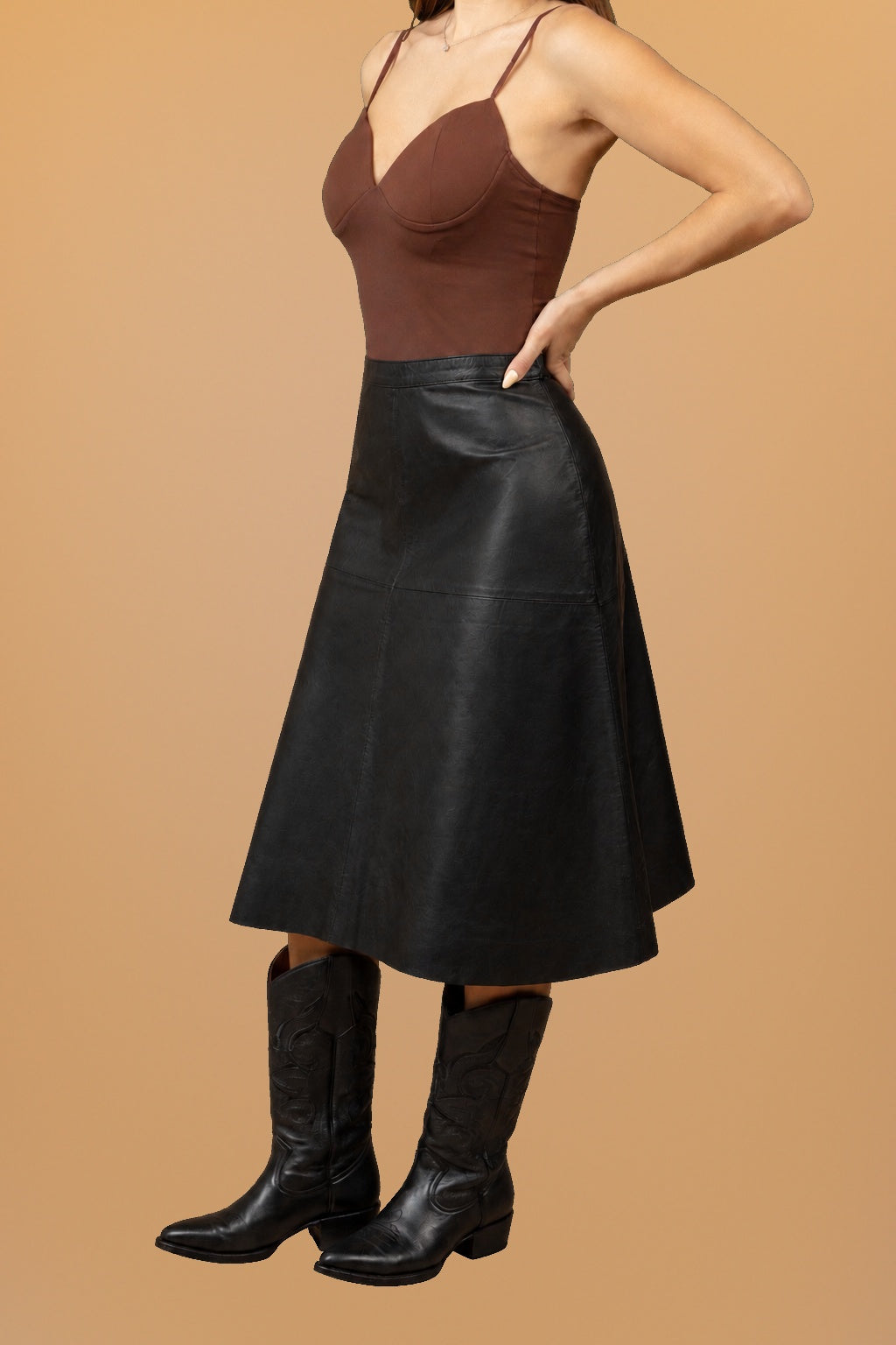 KABUKI - Falda negra - 1-modelo