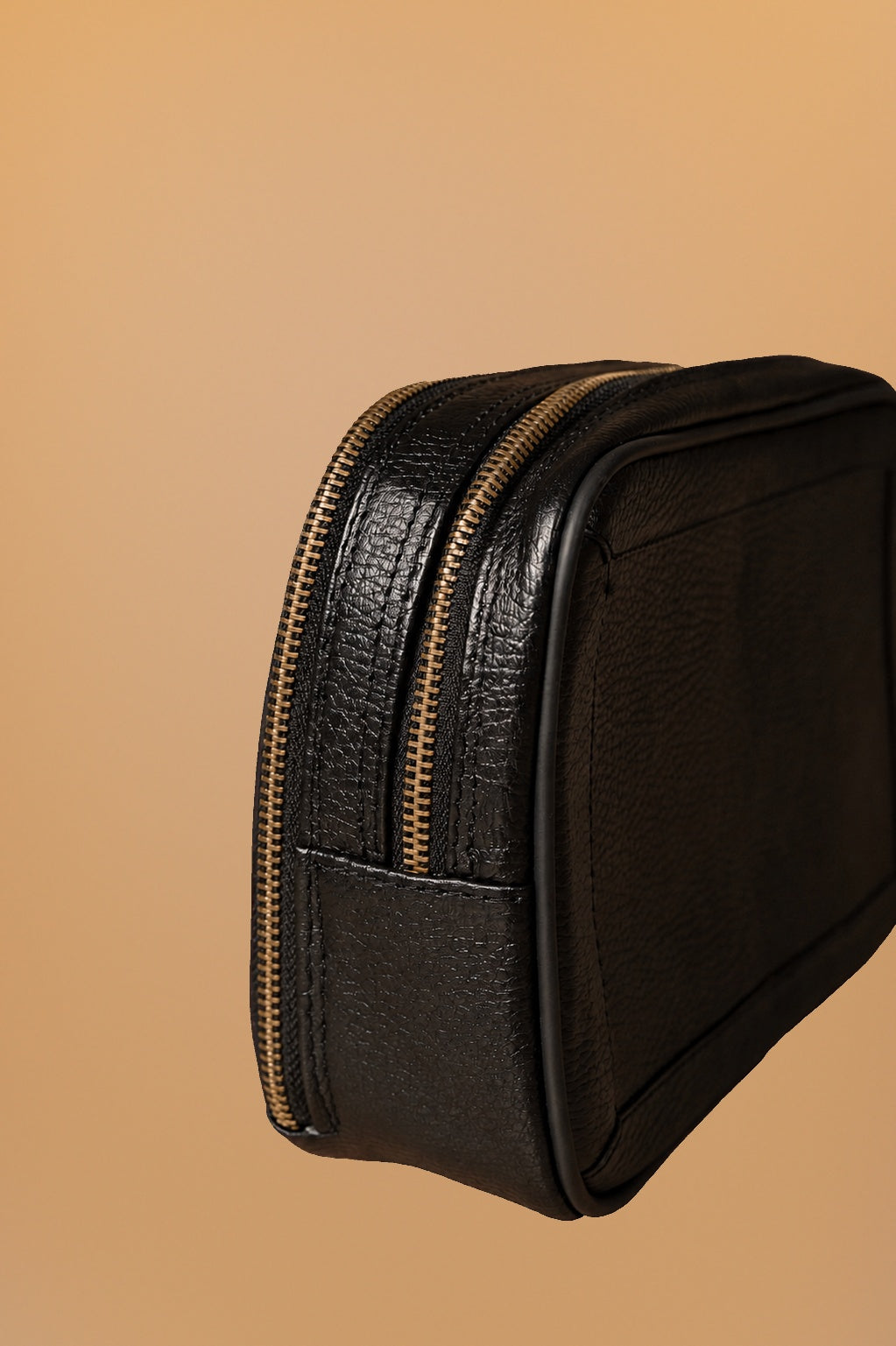 Neceser de piel negro texturizado - 2-detalle