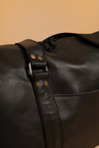 OVERNIGHT - Duffel negro con broches - 2-detalle