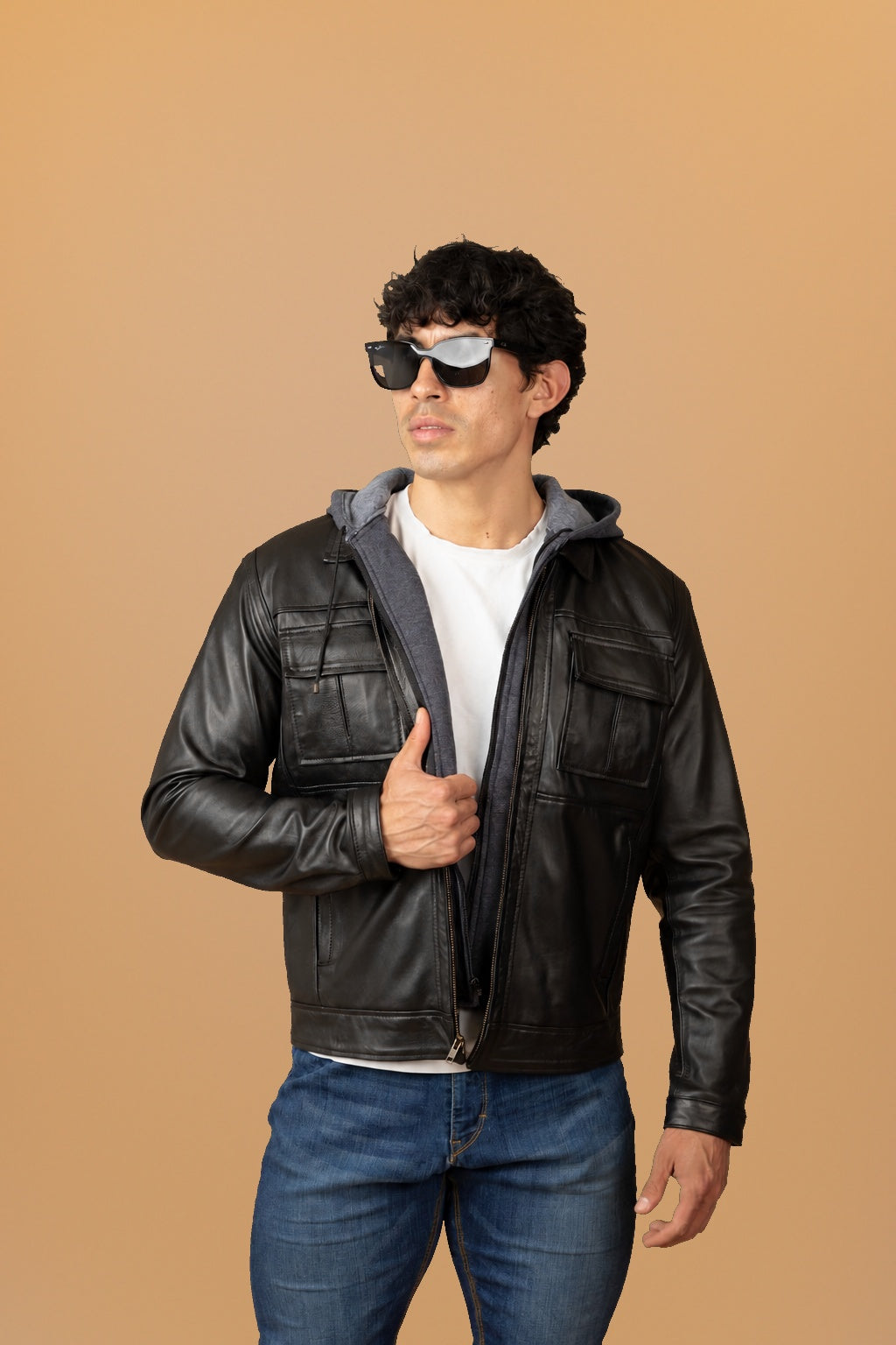 NIGHTCITY - Chamarra con capucha desmontable - 2-modelo
