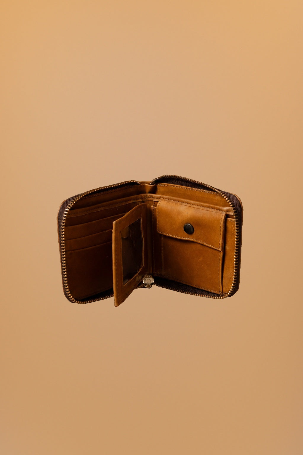 Cartera de piel cognac con cierre perimetral - 3-vista