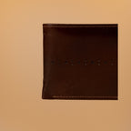 Cartera de piel cafe oscuro perforada - 4-detalle
