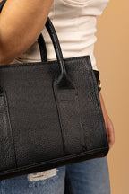 Portafolio de piel negro texturizado - 4-uso